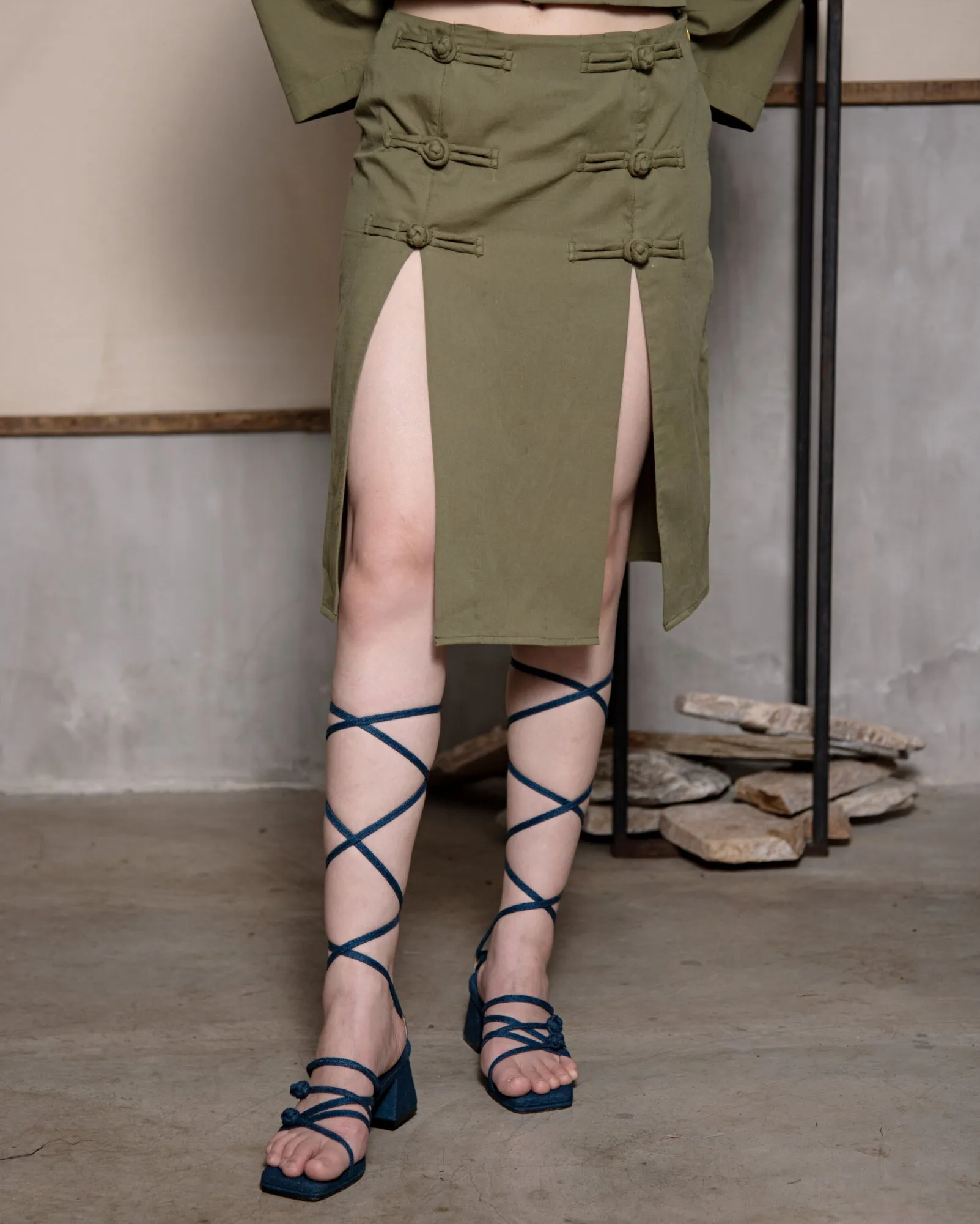 Chang Tang Krop / Slit Skirt Pankou Depan (Army Green)