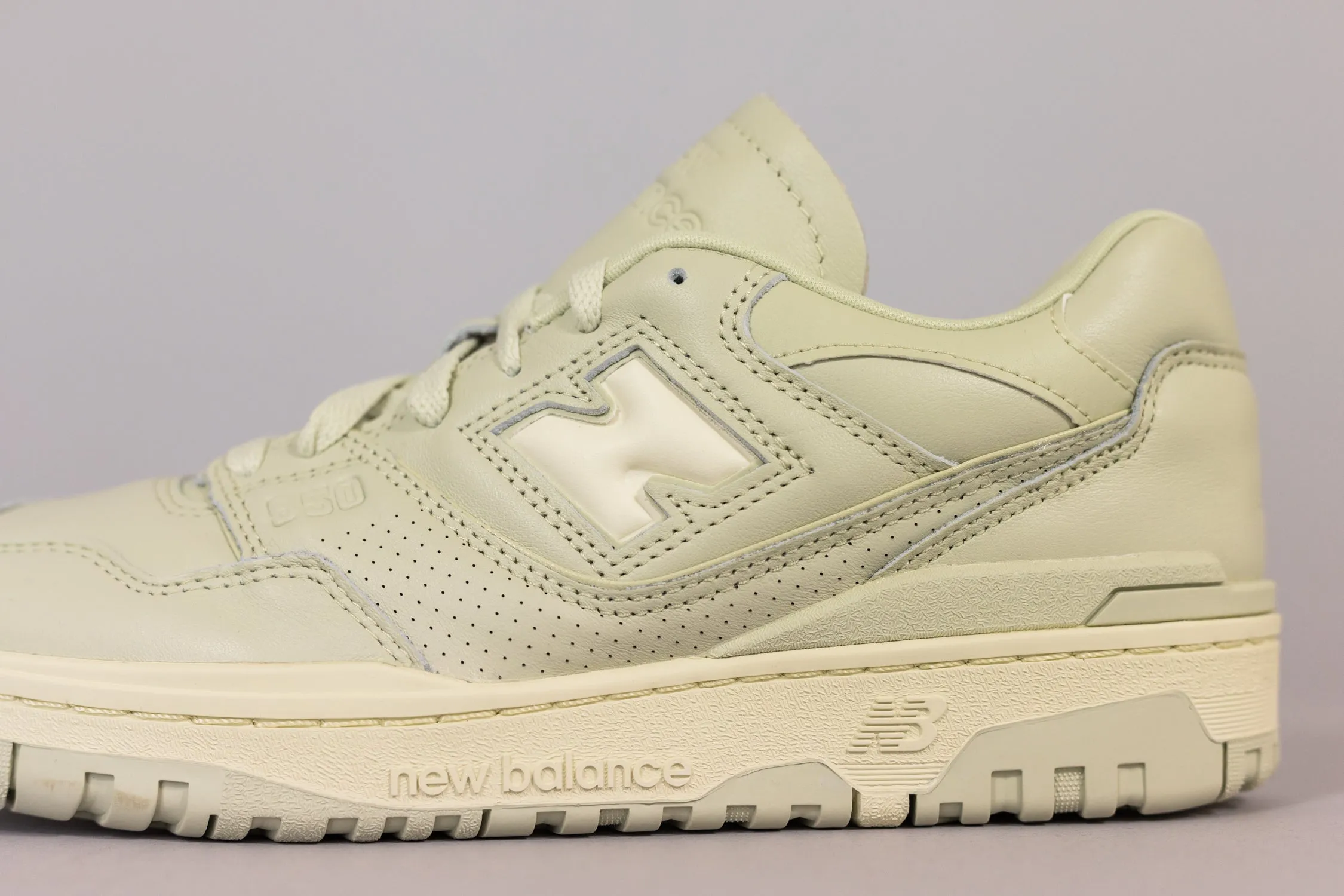 New Balance 550 'Deep Lichen Green'