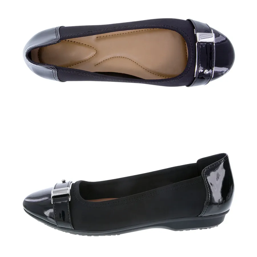 Women's Corey Flat